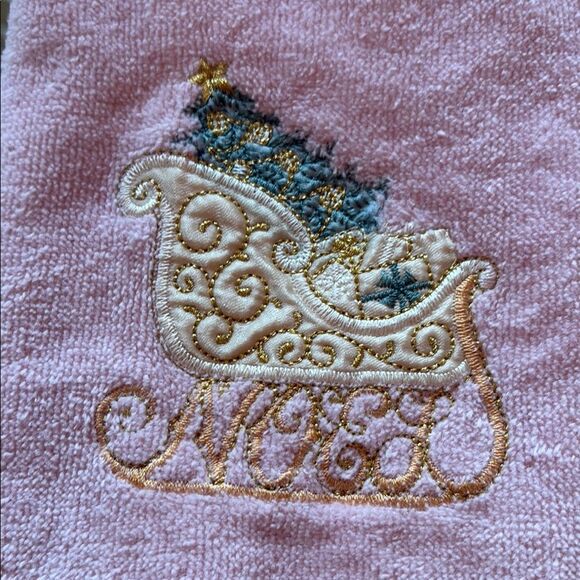 Pink Sleigh Noel Holiday Fingertip Towels - Picture 3 of 6